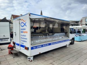 fischwagen-wochenmarkt-schorfheider-fischexpress